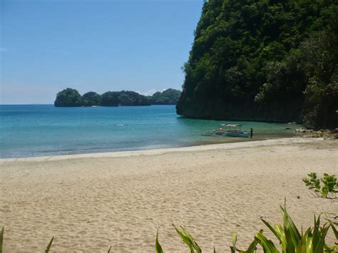 gota beach caramoan.